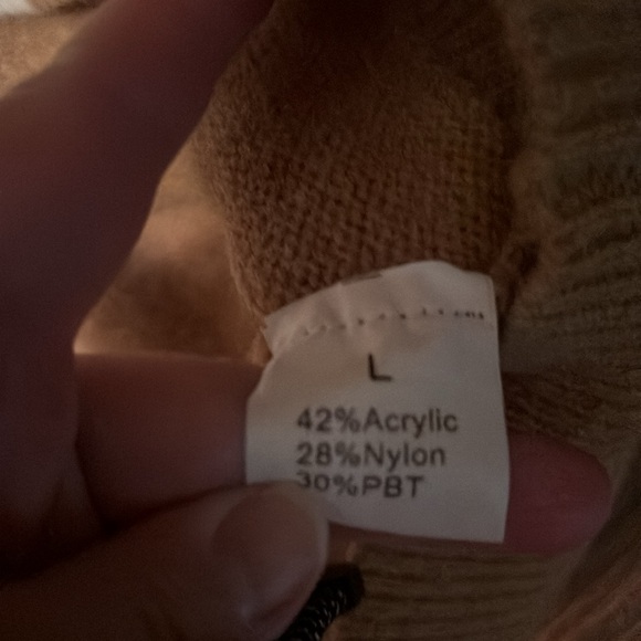 Multi color sweaterer!! Perfect condition - Picture 2 of 3